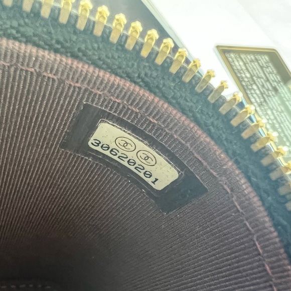 Chanel Lambskin Small Vanity Case with Chain Black Leather Gold Hardware - Picture 6 of 8